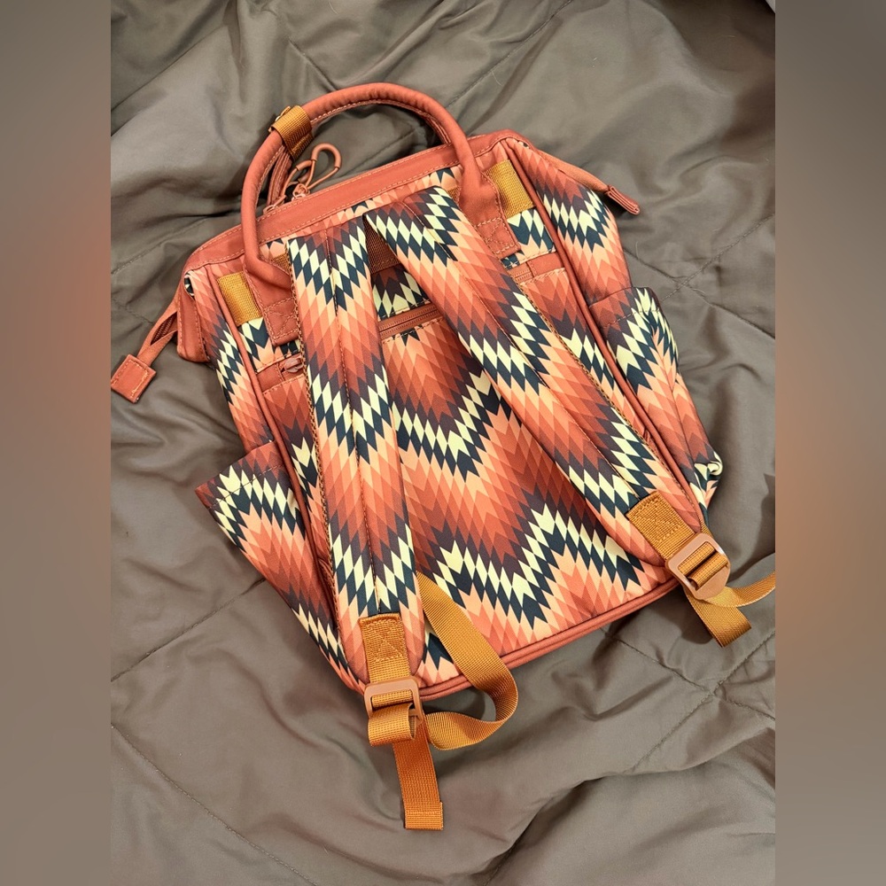 Wrangler Chevron Patterned Women's Backpack - image 2